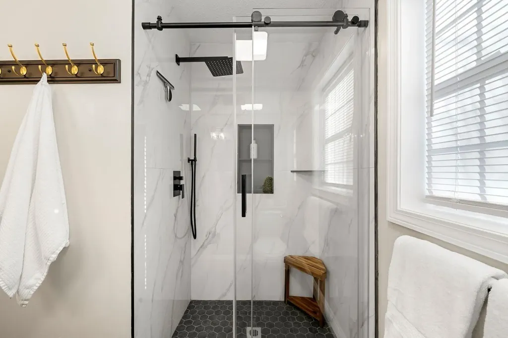 14 Hadley Drive Nashua NH 03062