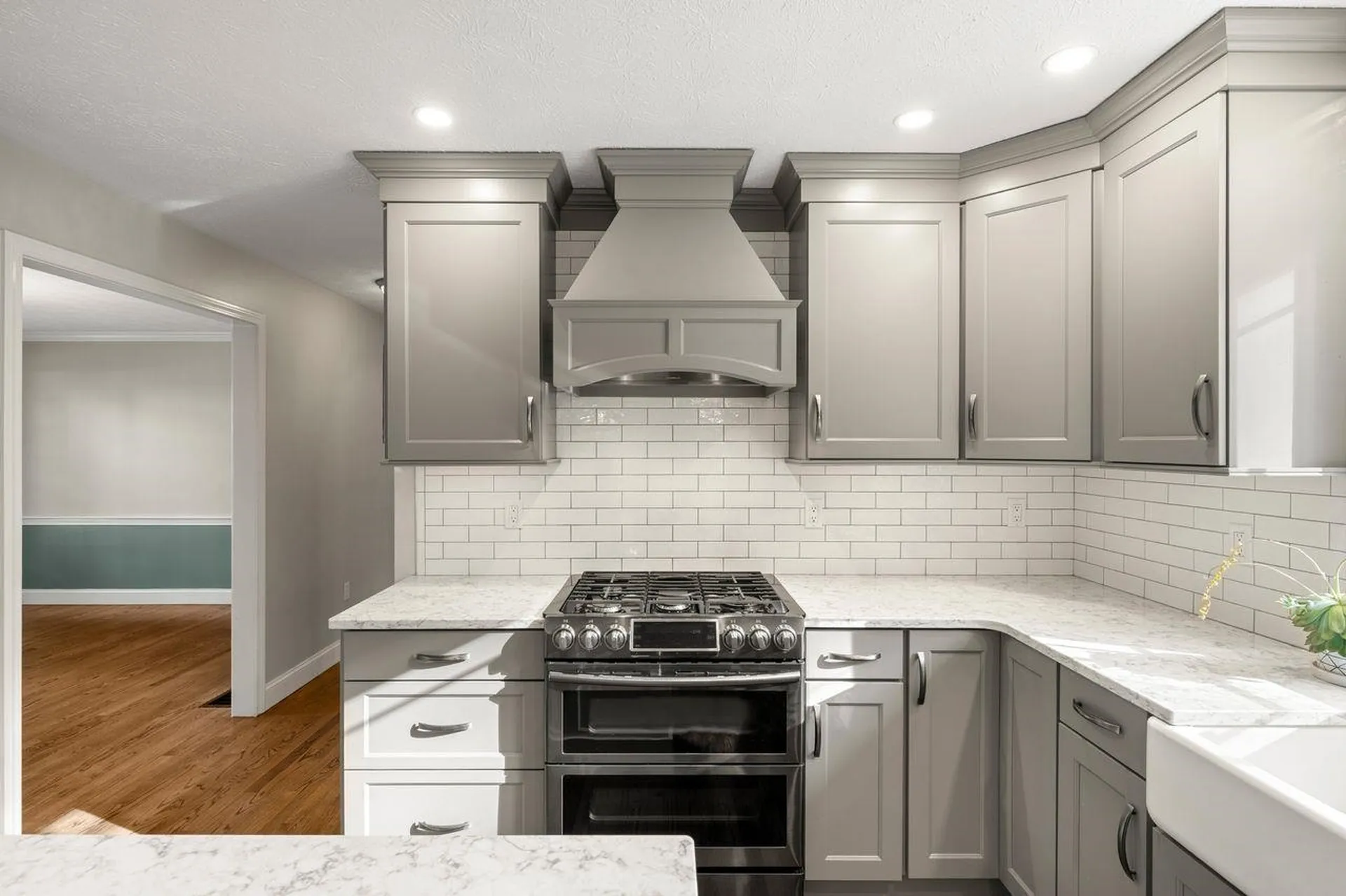 14 Hadley Drive Nashua NH 03062