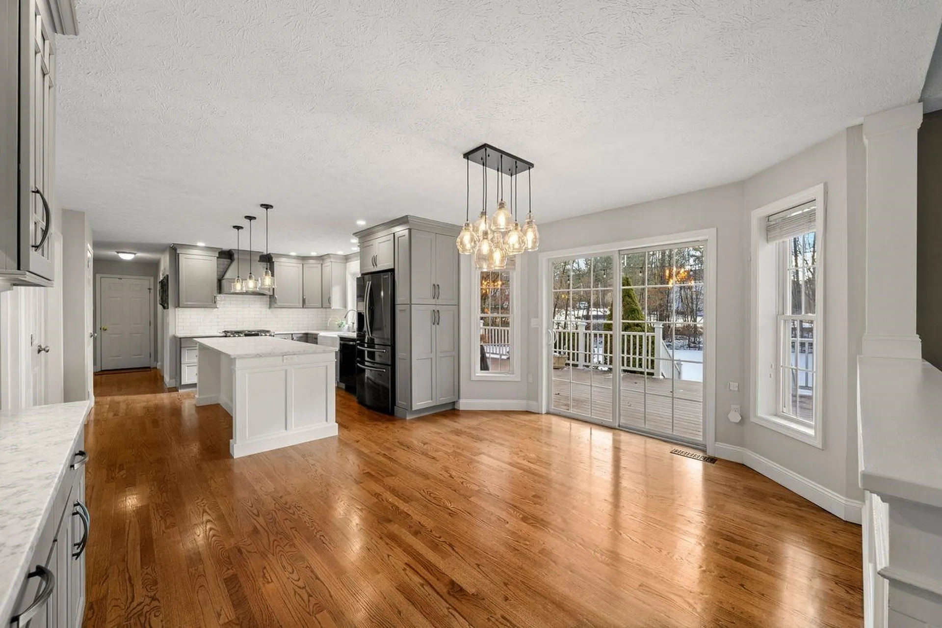 14 Hadley Drive Nashua NH 03062