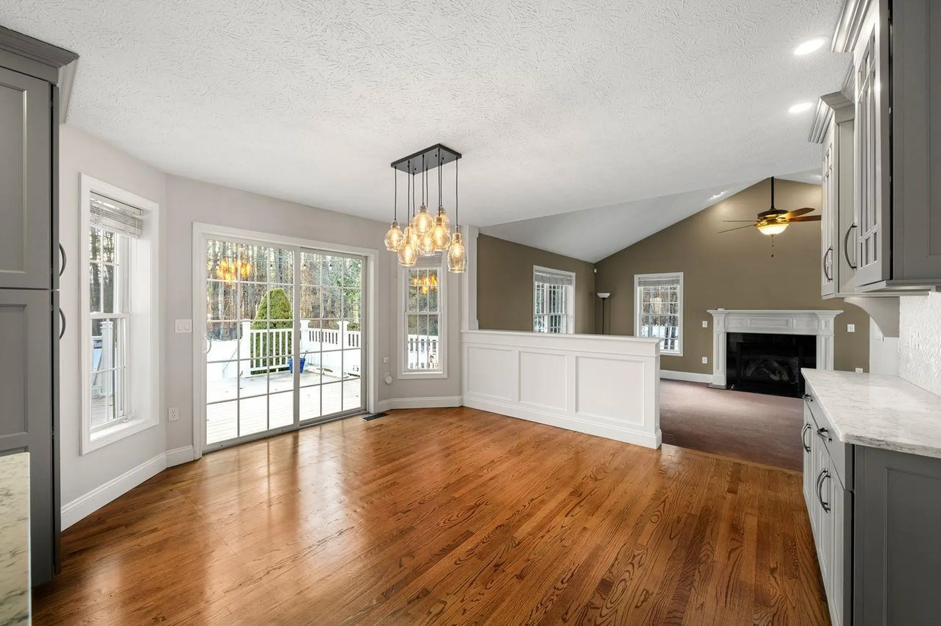 14 Hadley Drive Nashua NH 03062