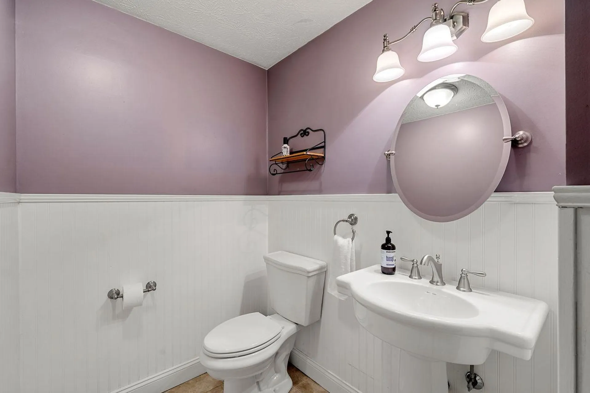 14 Hadley Drive Nashua NH 03062