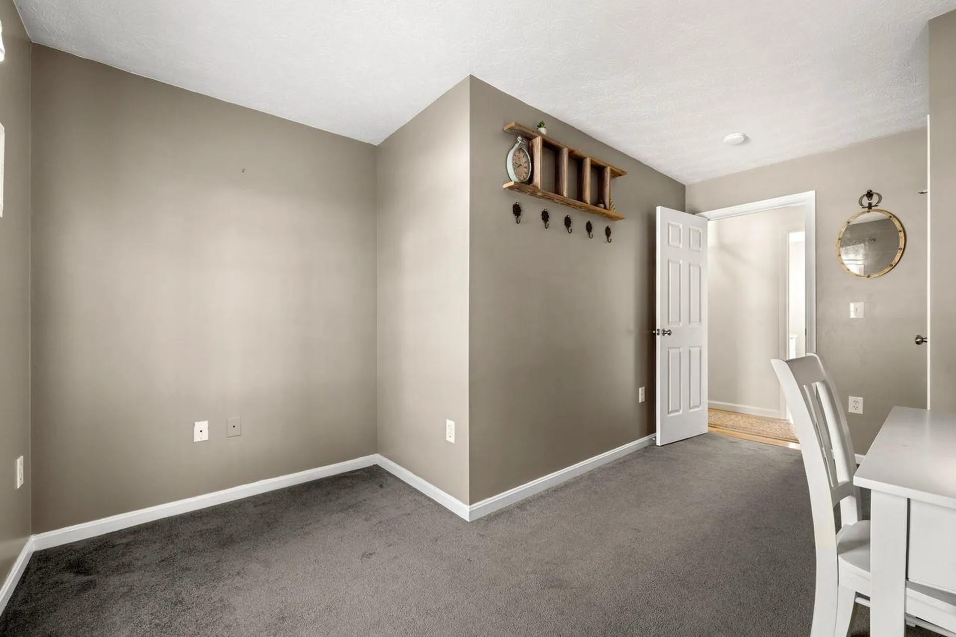 14 Hadley Drive Nashua NH 03062