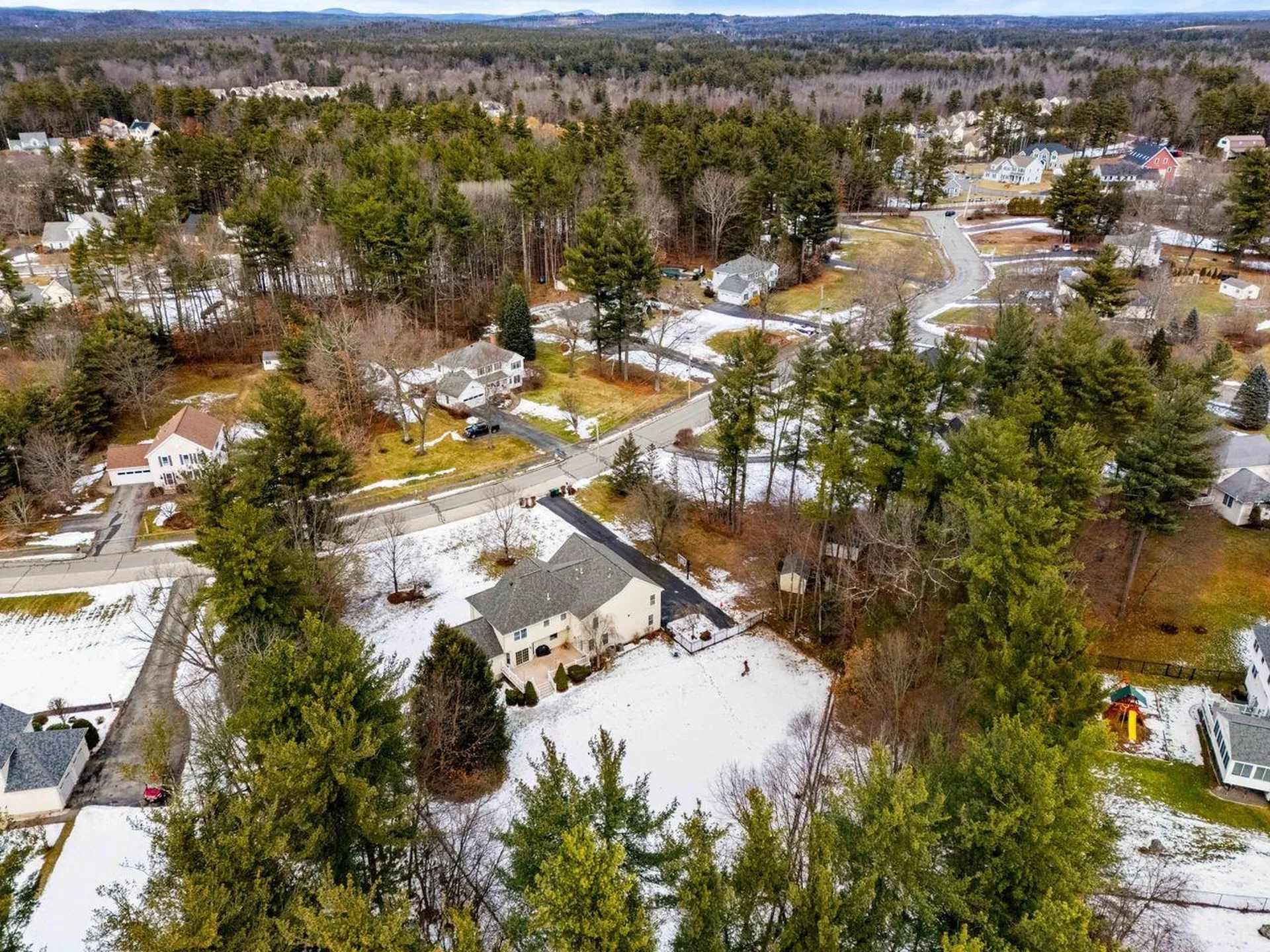 14 Hadley Drive Nashua NH 03062