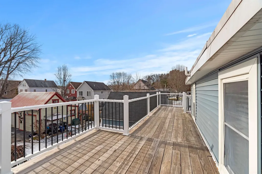 374 Bartlett Street Manchester NH 03102