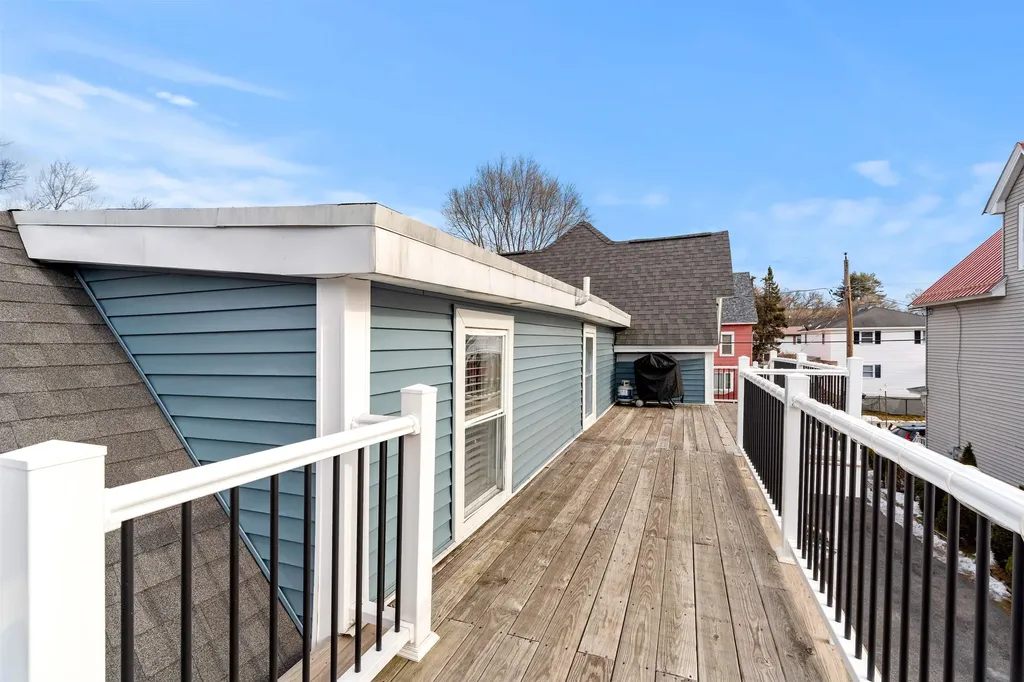 374 Bartlett Street Manchester NH 03102