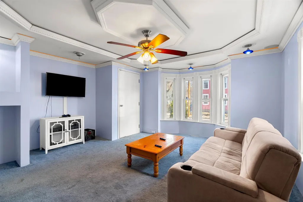 374 Bartlett Street Manchester NH 03102