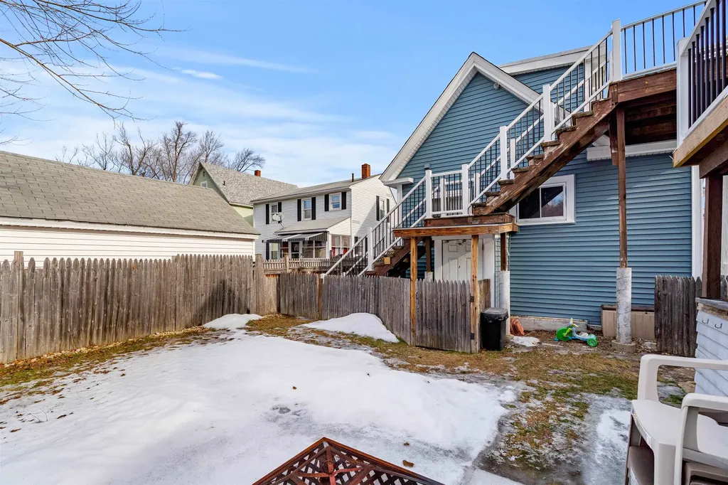 374 Bartlett Street Manchester NH 03102