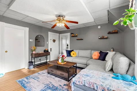 374 Bartlett Street Manchester NH 03102