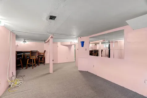 374 Bartlett Street Manchester NH 03102