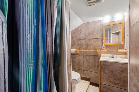 374 Bartlett Street Manchester NH 03102