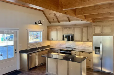 28 Emerald Avenue Hampton NH 03842