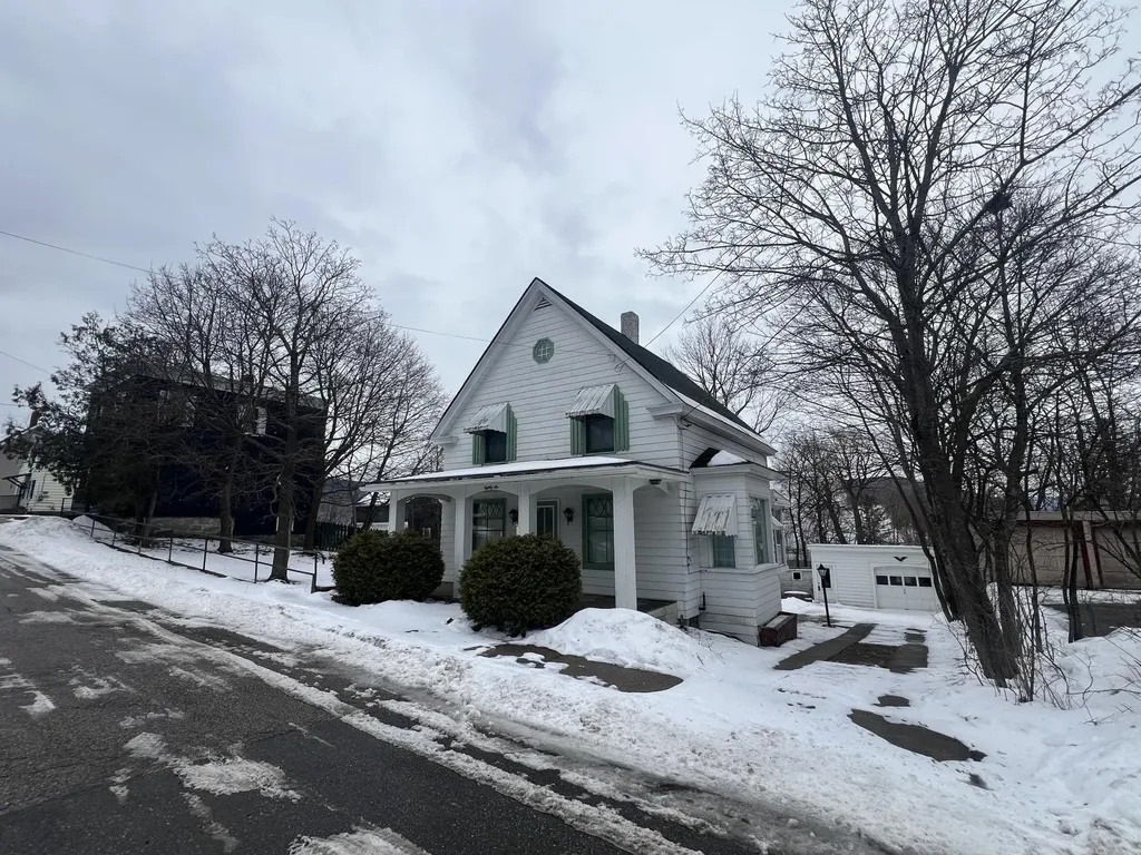 86 Elm Street Berlin NH 03570