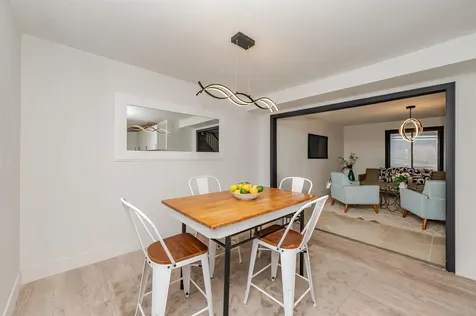 145 Canterbury Lane Londonderry NH 03053