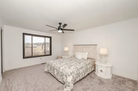 145 Canterbury Lane Londonderry NH 03053