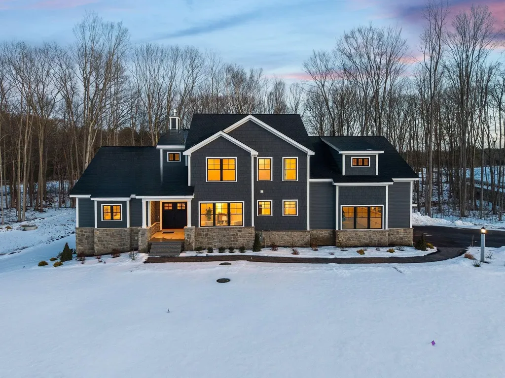 36 Shipwright Way Newington NH 03801