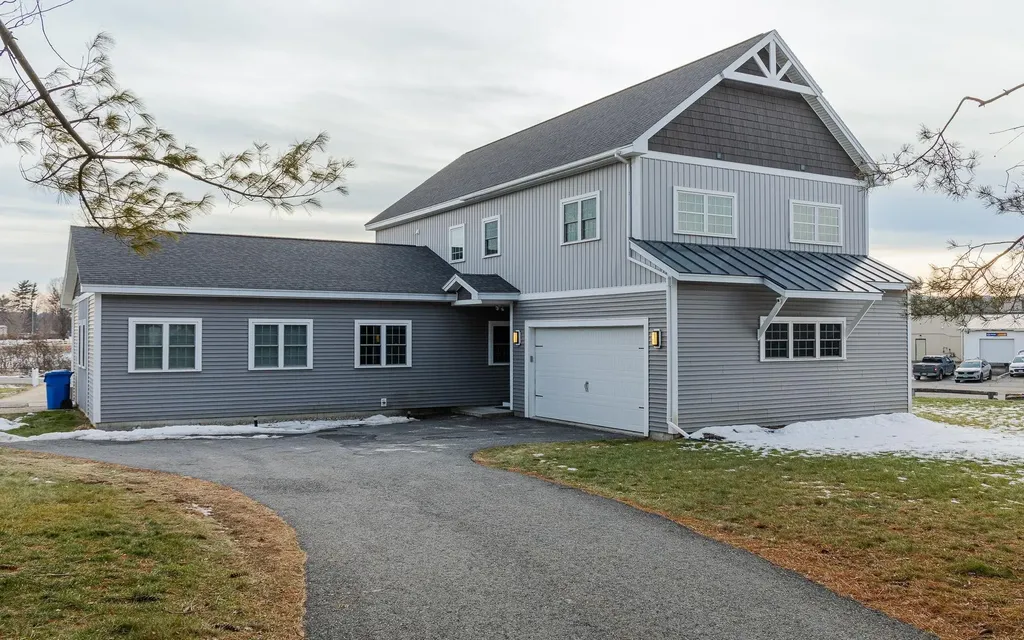 60 Dearborn Circle Walpole NH 03608