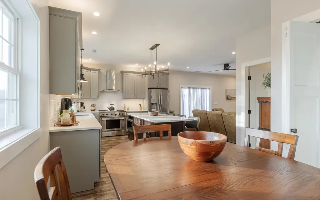 60 Dearborn Circle Walpole NH 03608