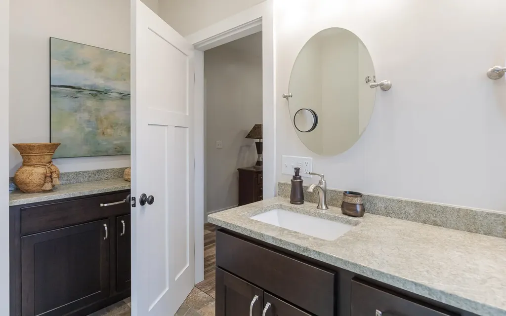 60 Dearborn Circle Walpole NH 03608