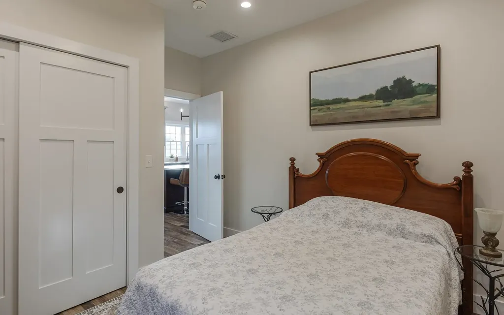 60 Dearborn Circle Walpole NH 03608