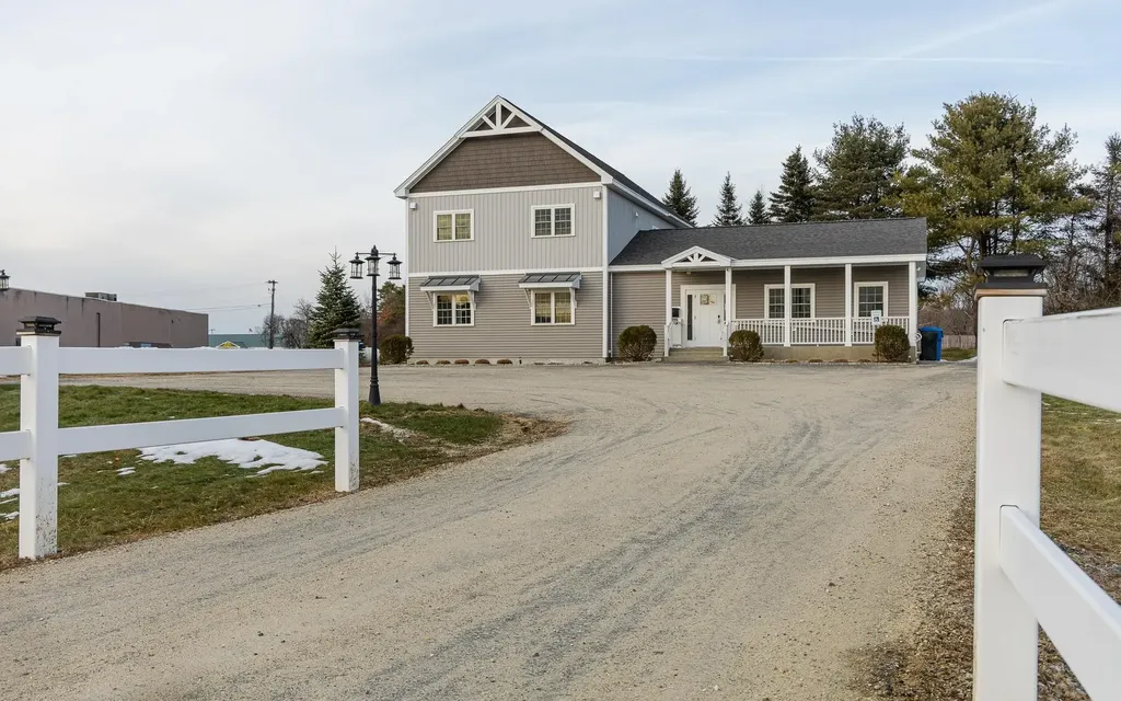 60 Dearborn Circle Walpole NH 03608