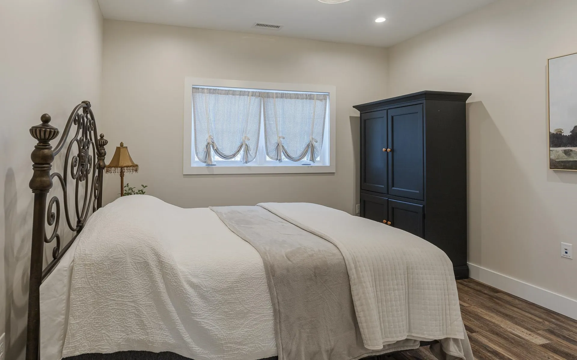 60 Dearborn Circle Walpole NH 03608