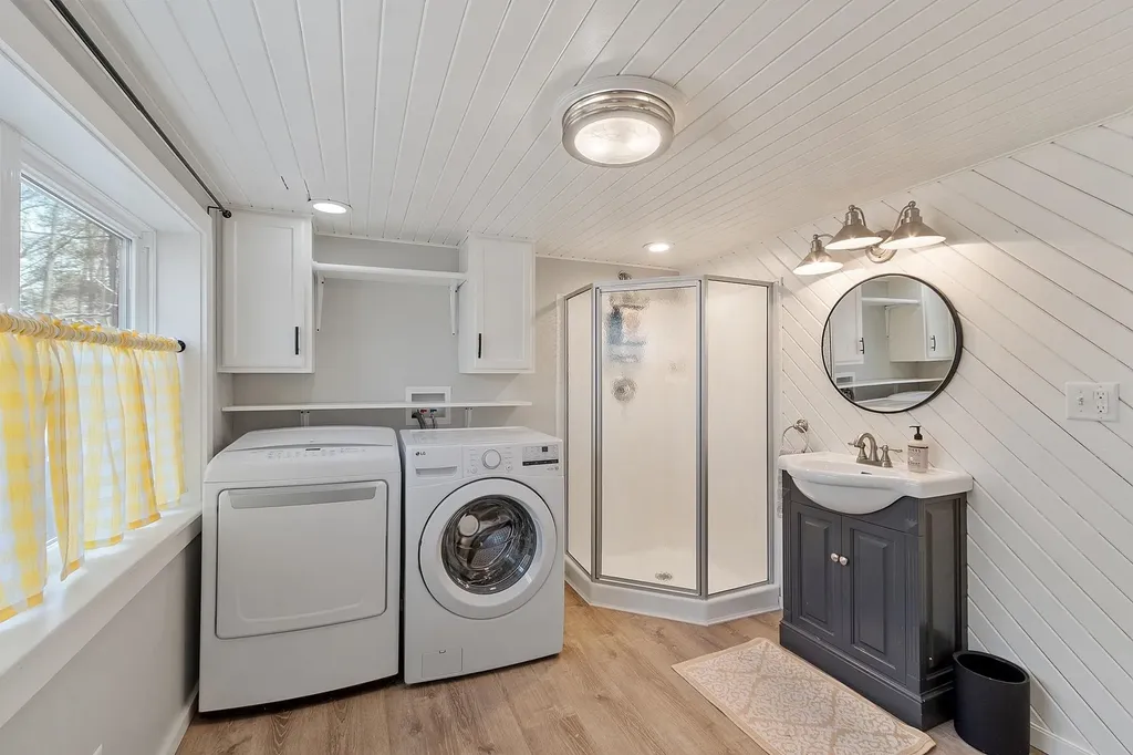 9 Casey Road East Kingston NH 03827