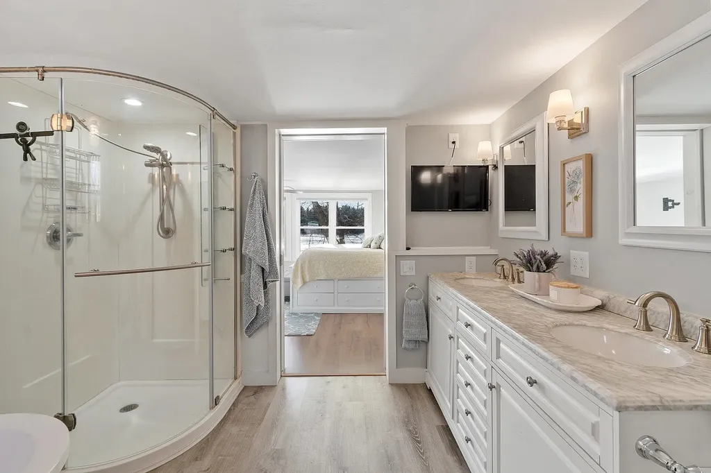 9 Casey Road East Kingston NH 03827