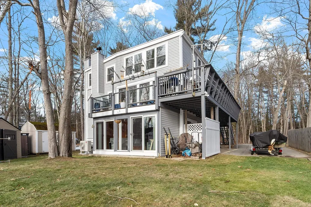 9 Casey Road East Kingston NH 03827