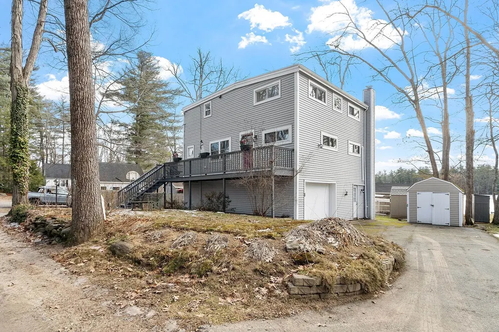 9 Casey Road East Kingston NH 03827