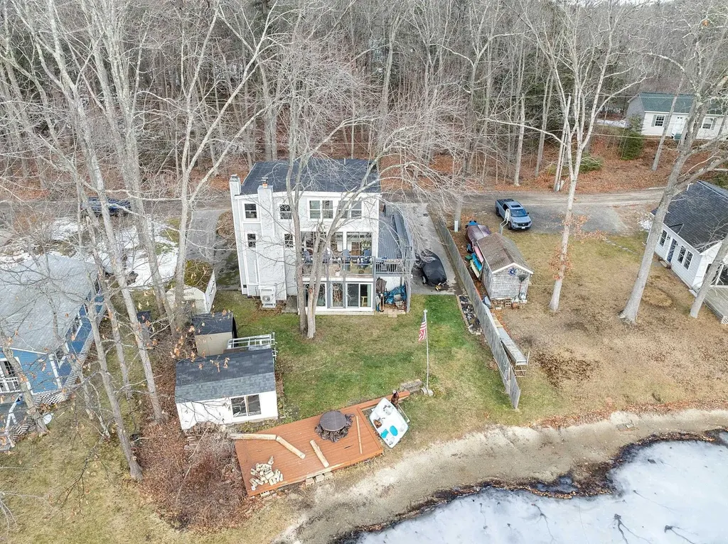 9 Casey Road East Kingston NH 03827