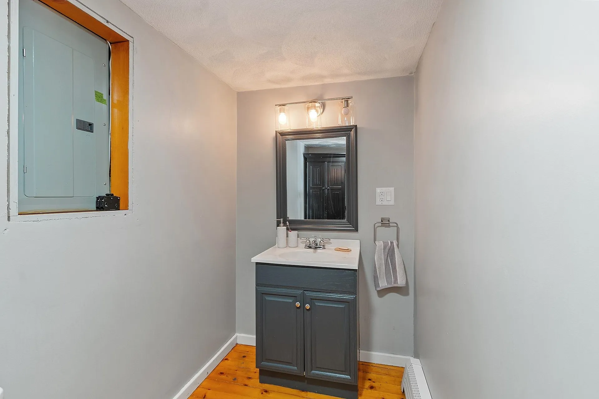 9 Casey Road East Kingston NH 03827