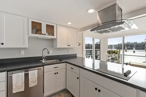 9 Casey Road East Kingston NH 03827