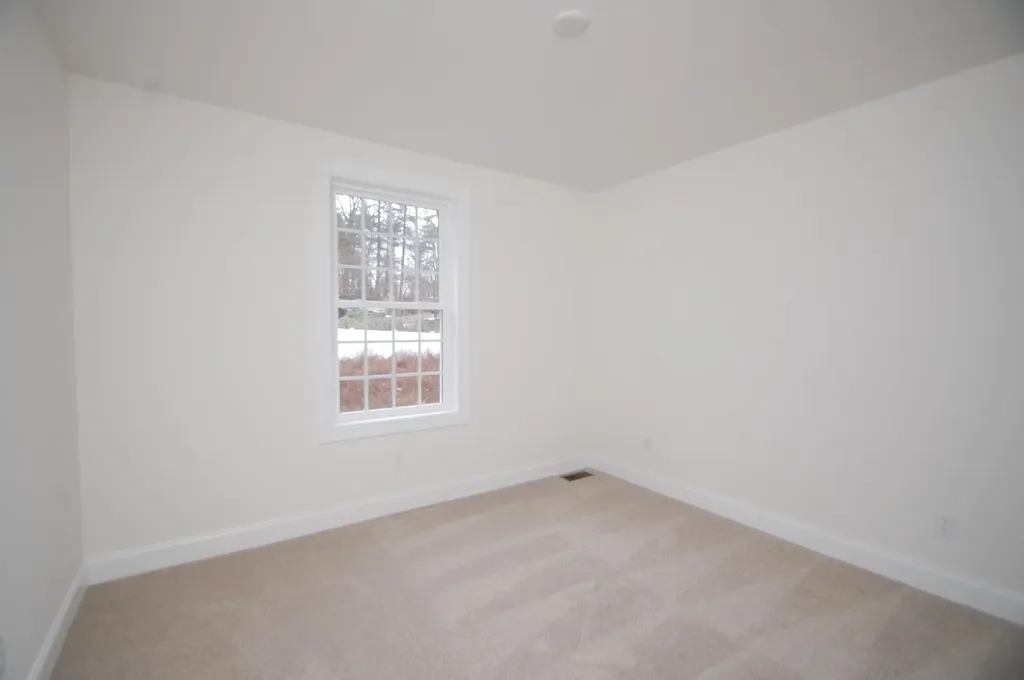 4C Dearborn Circle Goffstown NH 03045