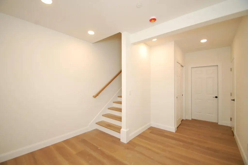 4C Dearborn Circle Goffstown NH 03045