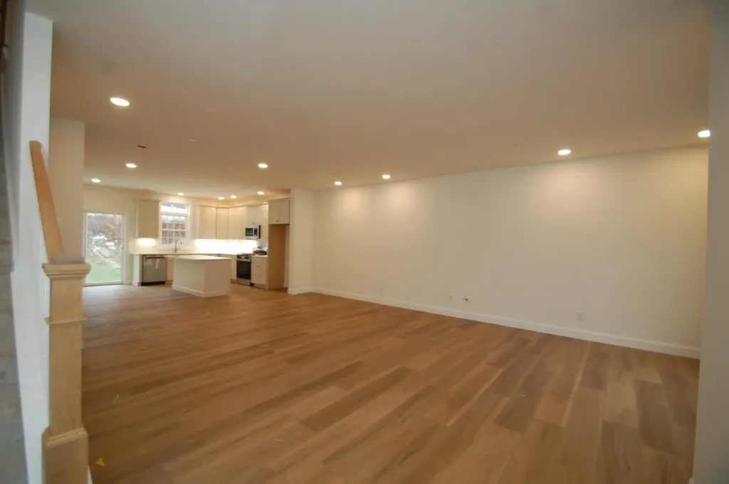 4C Dearborn Circle Goffstown NH 03045