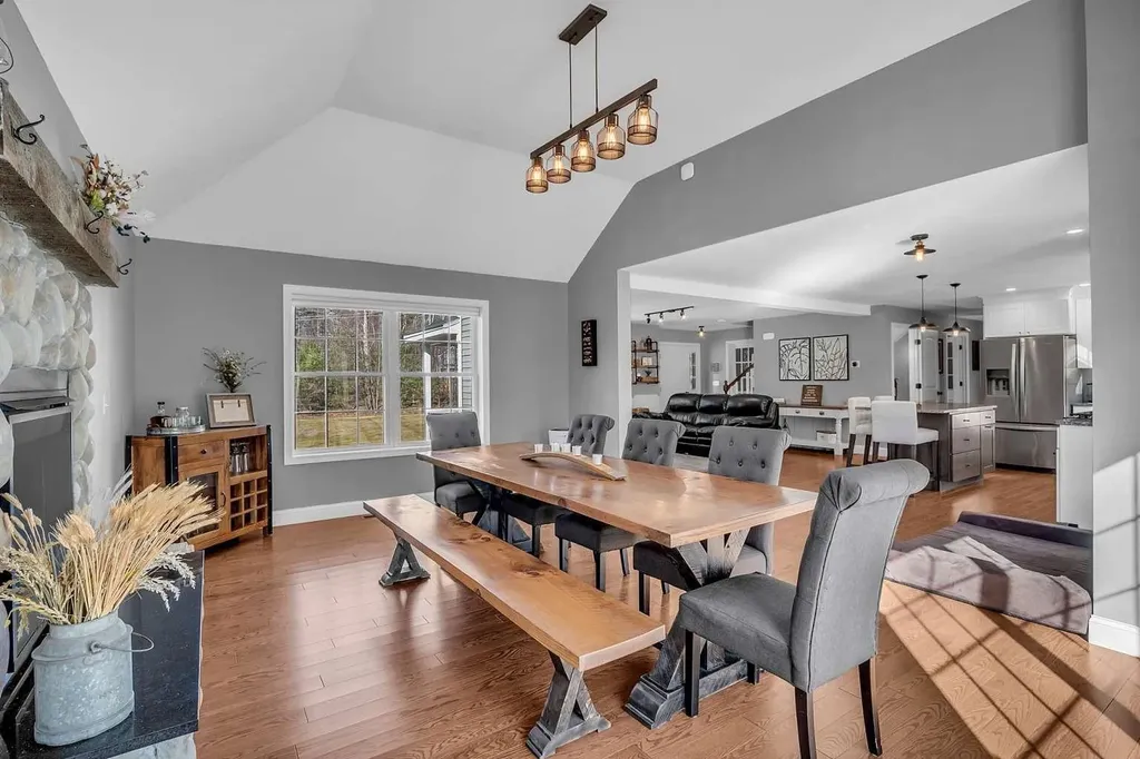 15 Peacock Hill Road Weare NH 03281