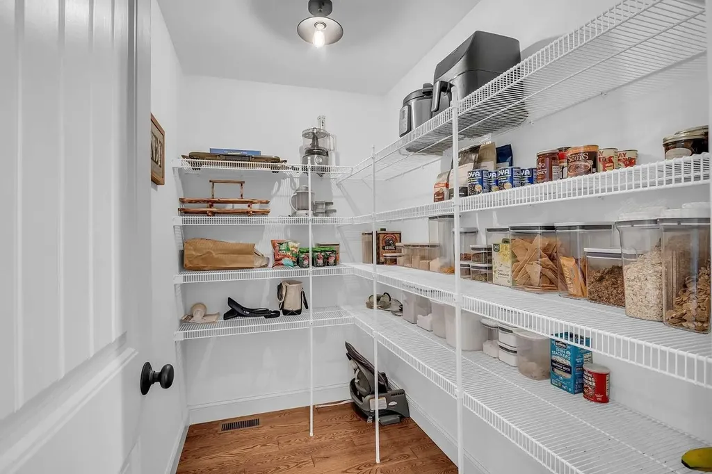 15 Peacock Hill Road Weare NH 03281