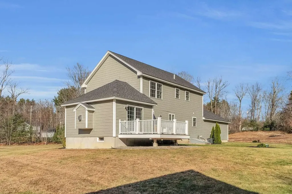 15 Peacock Hill Road Weare NH 03281