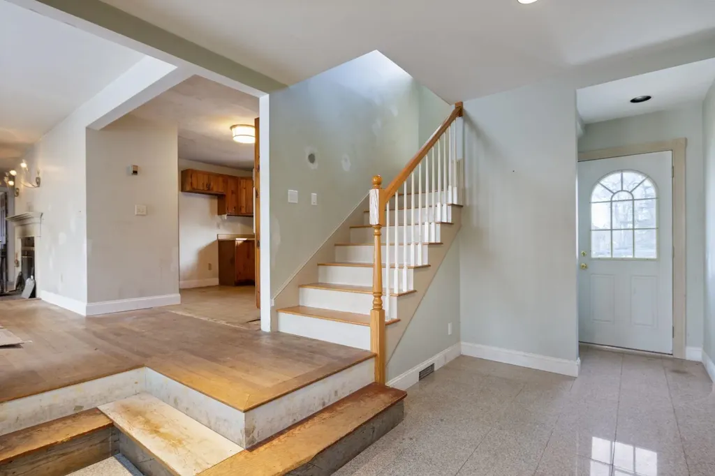 12 Nola Avenue Rochester NH 03867