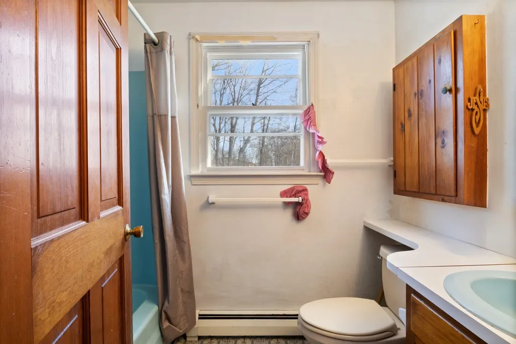 12 Nola Avenue Rochester NH 03867