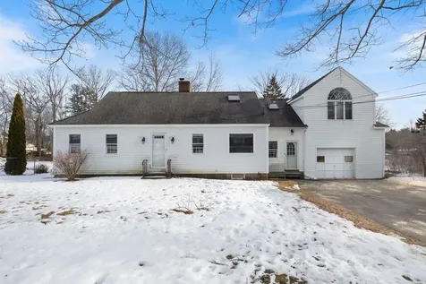 12 Nola Avenue Rochester NH 03867