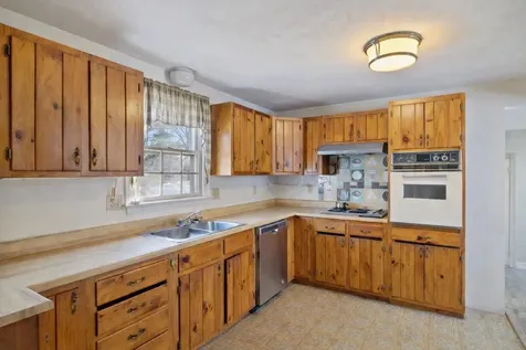 12 Nola Avenue Rochester NH 03867