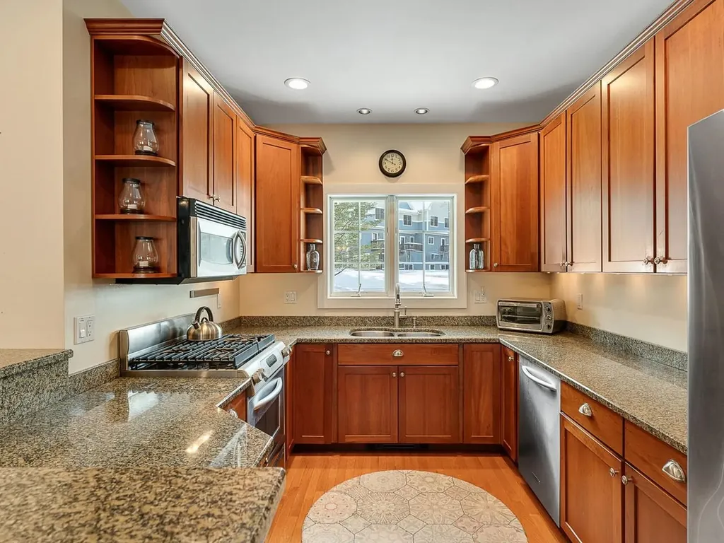 53 Amber Way Warren VT 05674