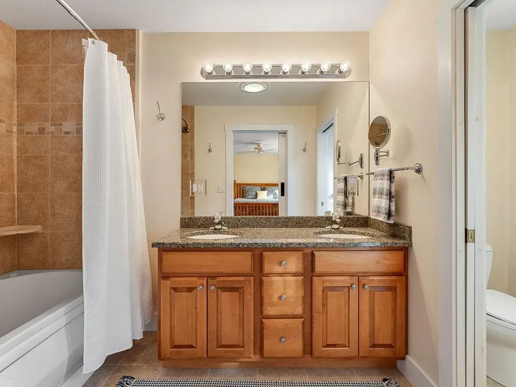 53 Amber Way Warren VT 05674