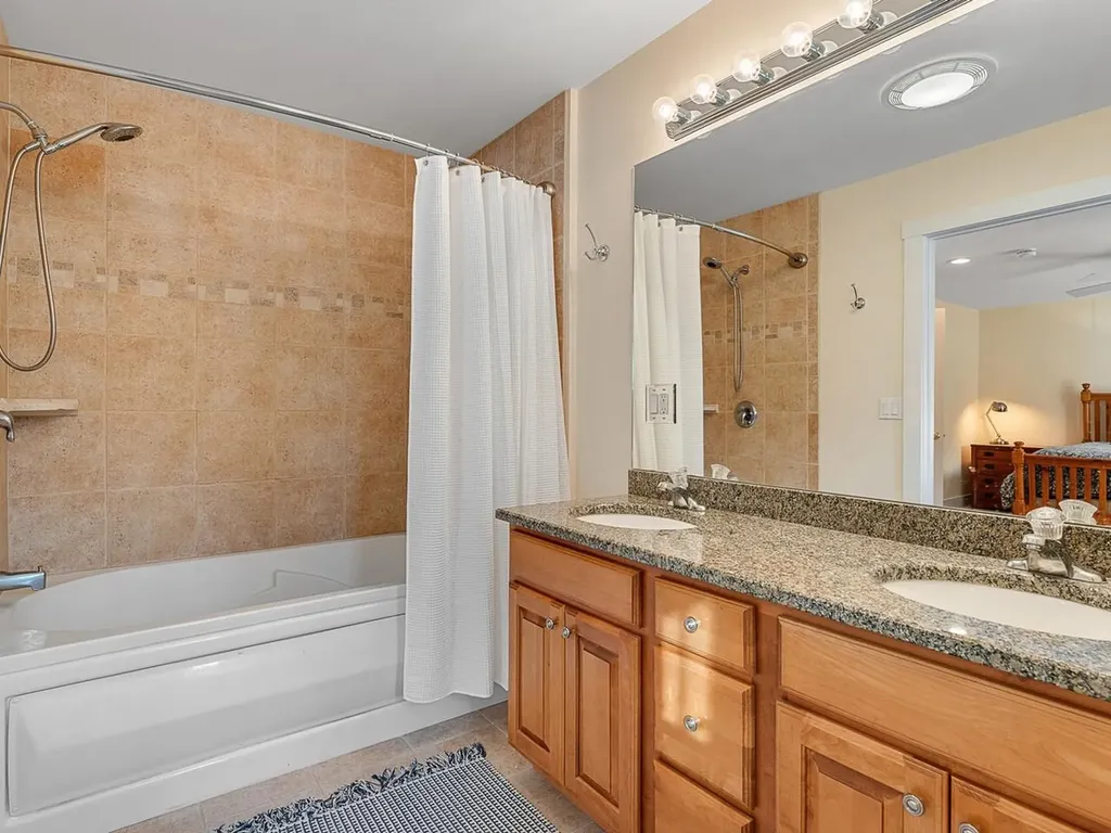 53 Amber Way Warren VT 05674
