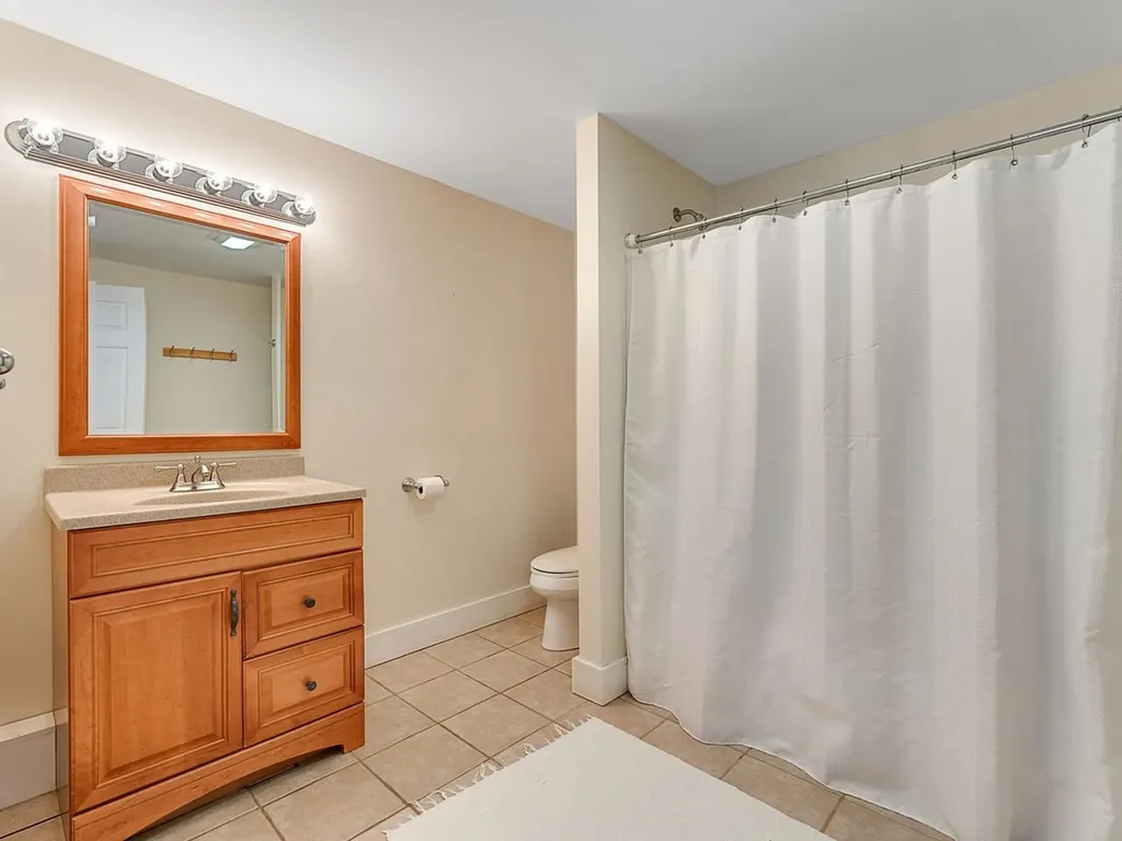 53 Amber Way Warren VT 05674