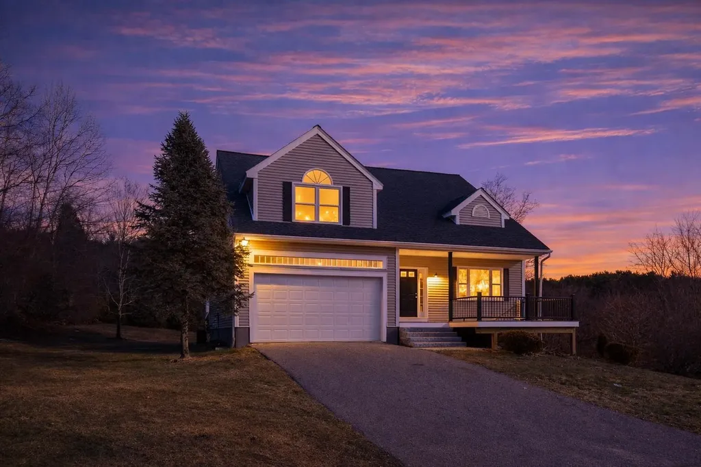 26 Moffat Street Portsmouth NH 03801