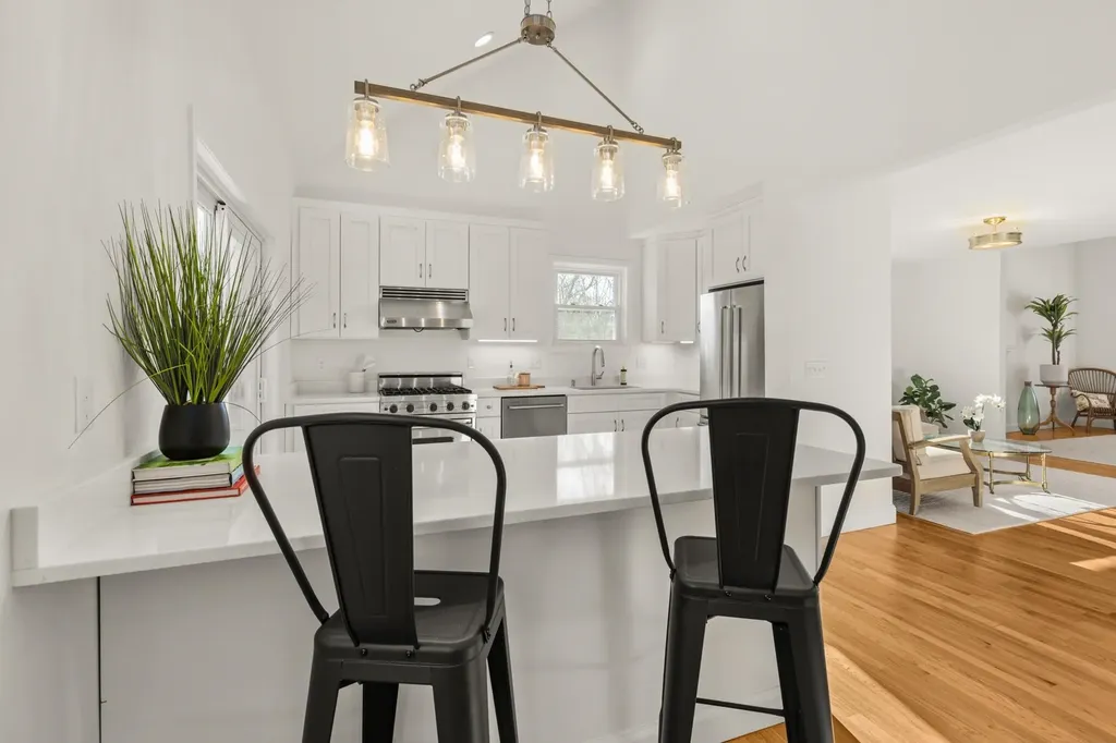 26 Moffat Street Portsmouth NH 03801