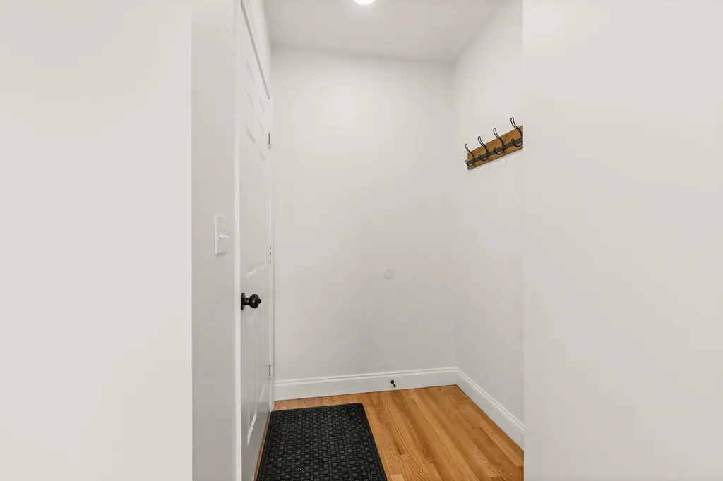 26 Moffat Street Portsmouth NH 03801