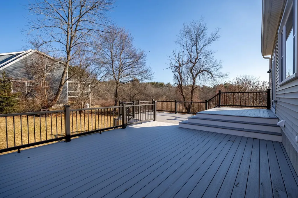 26 Moffat Street Portsmouth NH 03801